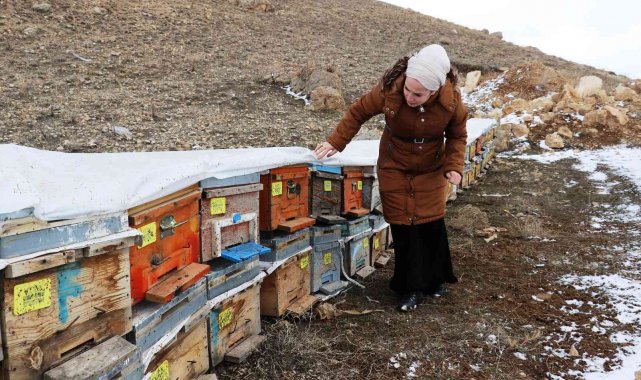 Engelli kadın, baba mesleğini sürdürüyor