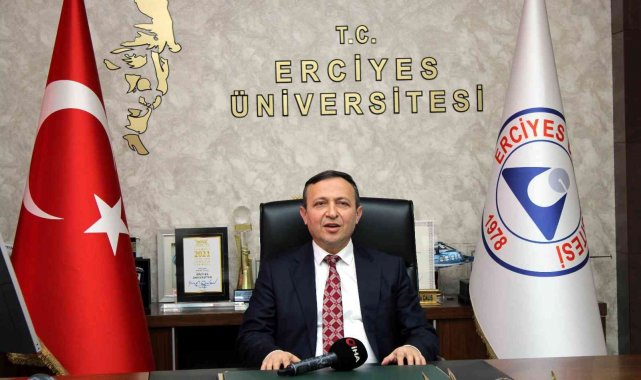 ERÜ Rektörü Prof. Dr. Çalış: "İKAF'22 kapsamında 15 bine yakın öğrencimizi sektörle buluşturduk"