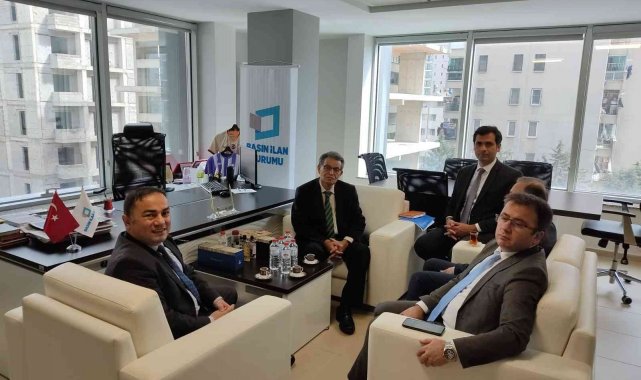 Eski Bakan Sami Güçlü, Anadolu Mektebi için Adana&#039;da