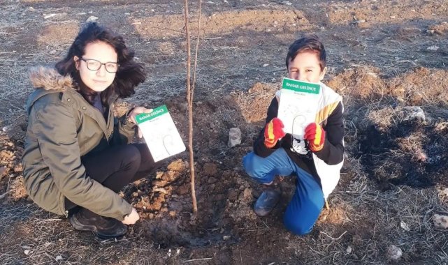 Eşmeli öğrenciler bir kitap okudu, hayatları değişti