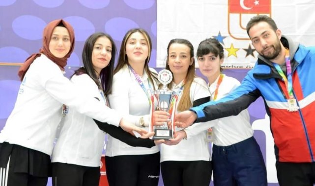 ETÜ, Curling'te 2 gümüş madalya kazandı
