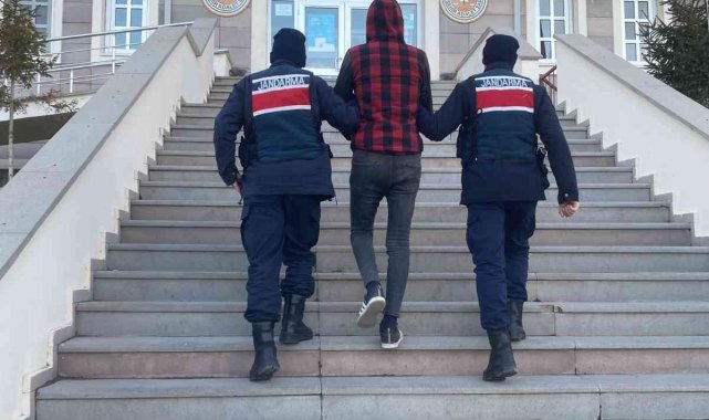 Evlerden hırsızlık yapan şahıs yakalandı