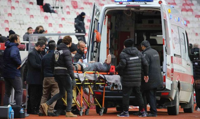 Fabio Borini hastaneye götürüldü