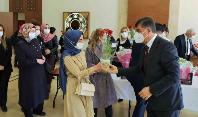 Fadıloğlu'ndan 8 Mart Dünya Kadınlar günü mesajı