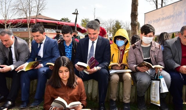 Farkındalık için 30 dakika kitap okudular