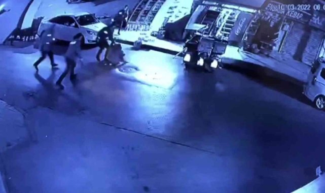 Fatih'te silahlı şahıs kız arkadaşını rehin aldı