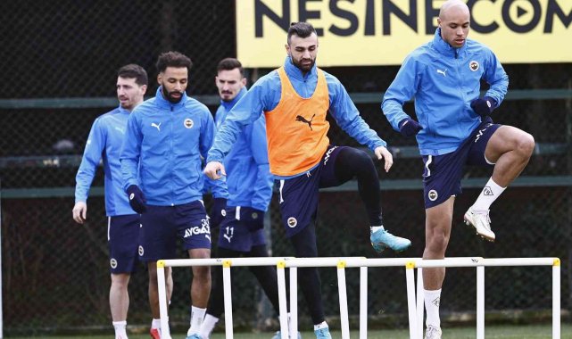 Fenerbahçe'de Konyaspor maçı hazırlıkları sürüyor