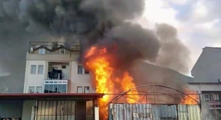 Fethiye'de mobilya atölyesi yandı