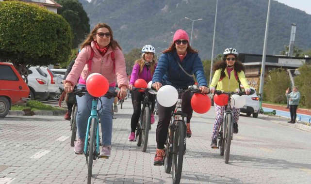 Fethiye&#039;de pedallar 8 Mart Dünya Kadınlar Günü için çevrildi