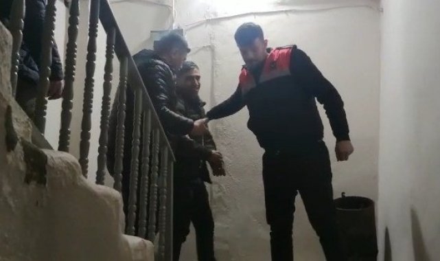 Firari hırsız kız arkadaşının evinde yakalandı