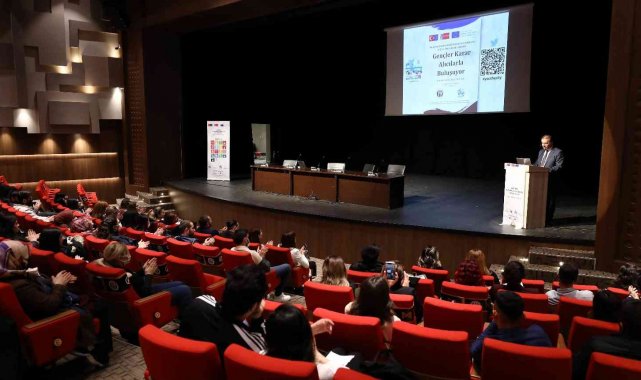 GAÜN öğrencilerinden Kentsel Sürdürülebilirlik paneli