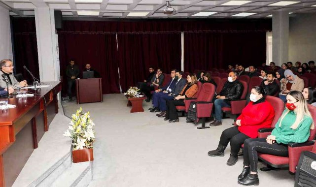 GAÜN'de İstiklal Marşı'nın kabulü paneli düzenlendi