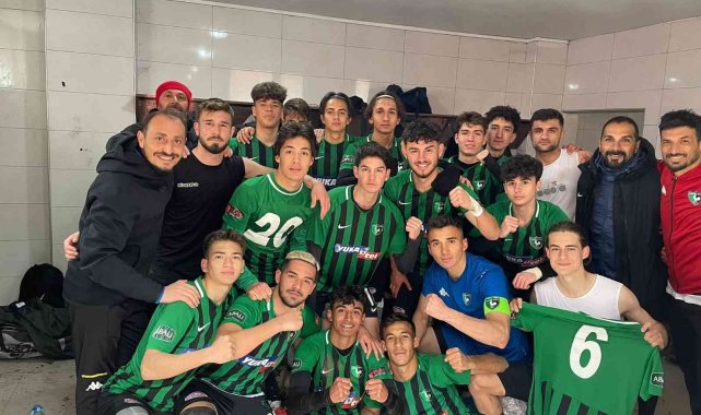 Genç Horozlar deplasmanda Eyüpspor'u devirdi