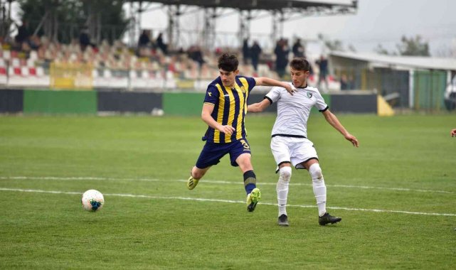 Genç Horozlar, MKE Ankaragücü&#039;nü elinden kaçırdı