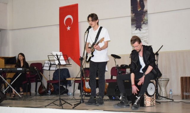 Gençler Arası Ses ve İcra Yarışması büyük ilgi gördü