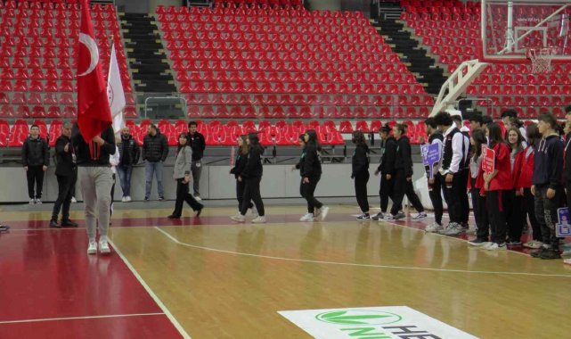 Gençler Basketbol Türkiye Birinciliği Turnuvası Kayseri'de başladı