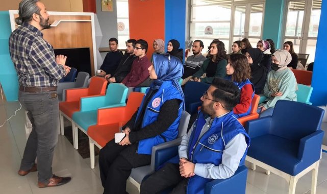 Gençler kumar ve tütün bağımlılığına karşı bilgilendirildi