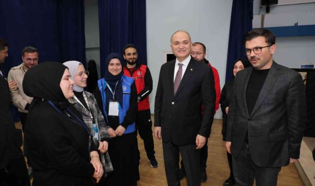 Gençler sordu, Başkan Özlü cevapladı