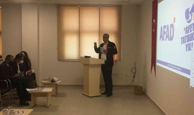 Germencik Yamantürk MYO&#039;da &#039;Deprem Bilinci Konferansı&#039; düzenlendi