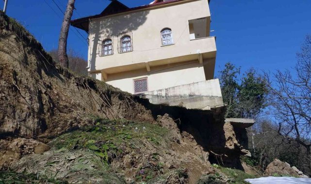 Giresun'da heyelan nedeniyle köylüler tedirgin