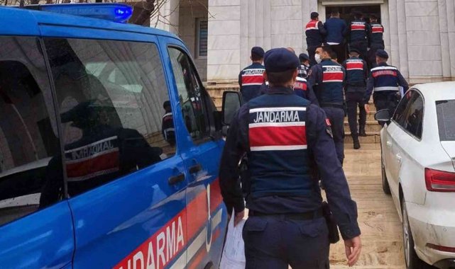 Göçmen kaçakçıları tutuklandı