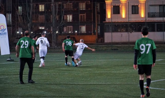 Gölcük Belediyesi Birimler Arası Futbol Turnuvası başladı