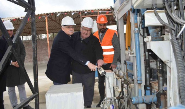 Gömeç'te Kilit Parke Taş Beton Blok Üretim Tesisi hizmete girdi