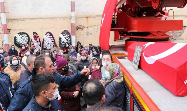Görevi başında vefat eden itfaiye personeline hüzünlü tören