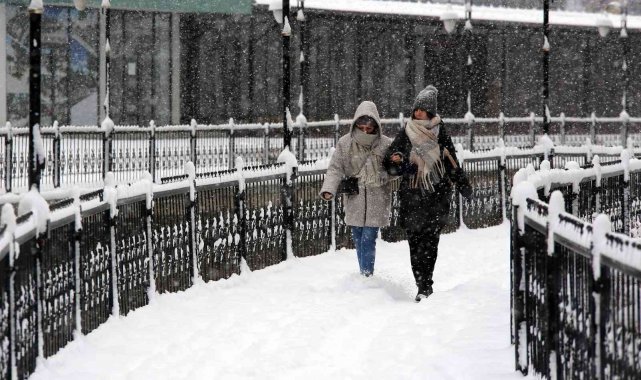 Gümüşhane Mart ayında beyaz gelinliğini giydi