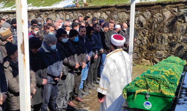 Güneş enerji sistemini kontrol etmek için çıktığı çatıdan düşmüştü