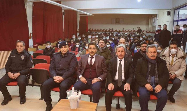 Günyüzü ilçesinde öğrencilere meslek tanıtım günü düzenlendi