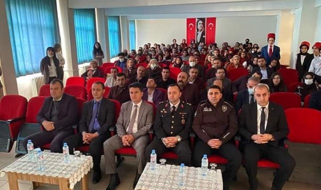 Güroymak'ta 12 Mart İstiklal Marşı´nın Kabulü ve Mehmet Akif Ersoy´u Anma programı