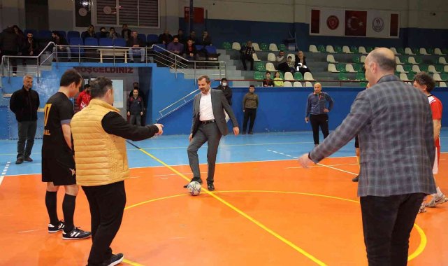 Gürsu'da futsal turnuvası heyecanla başladı
