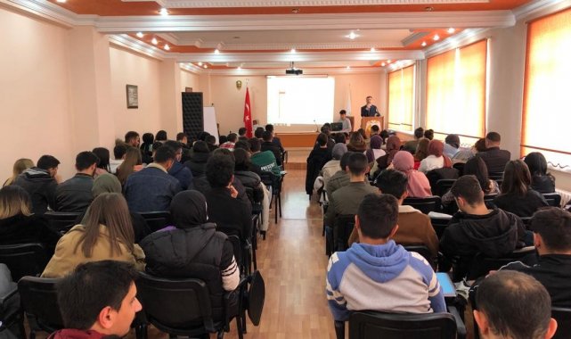 Hadim'de insan hayatında zamanın önemi konulu konferans verildi