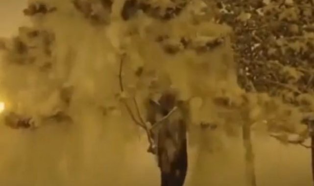 Hakkari&#039;de vatandaşlar karın keyfini çıkardı