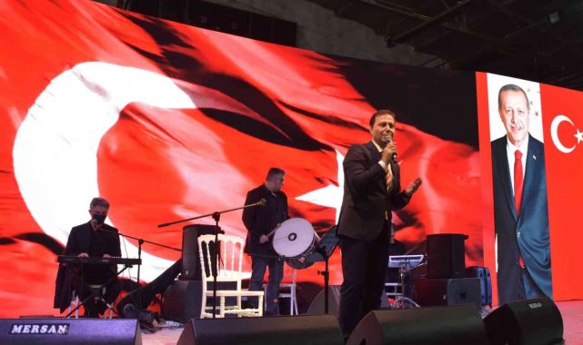 Halk ozanı Hacı Taşan &quot;bozlağın altın sesi&quot; konseriyle anıldı