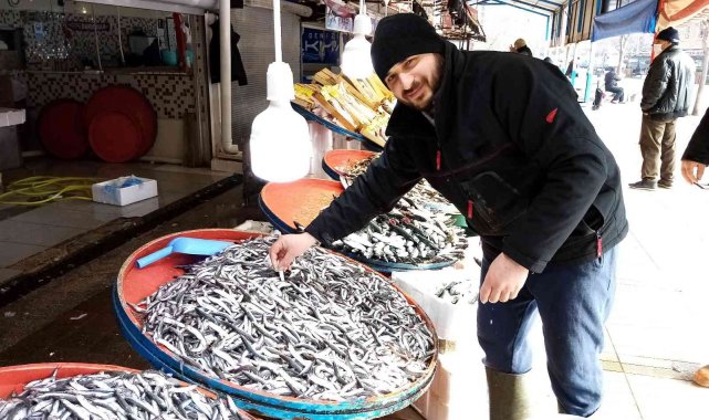 Hamsinin kulağına kar suyu kaçtı