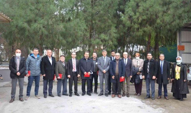 Hayırseverlere, İl Sağlık Müdürü Açıkgöz&#039;den plaket