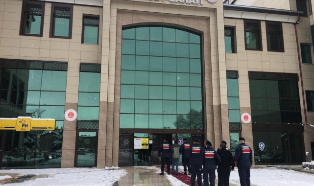 Hırsızlık şüphelisi 3 kişi tutuklandı