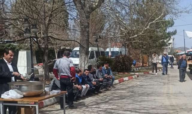 Hisarcık Dereköy'de 52 yıl önceki depremde ölenler için mevlit okutuldu