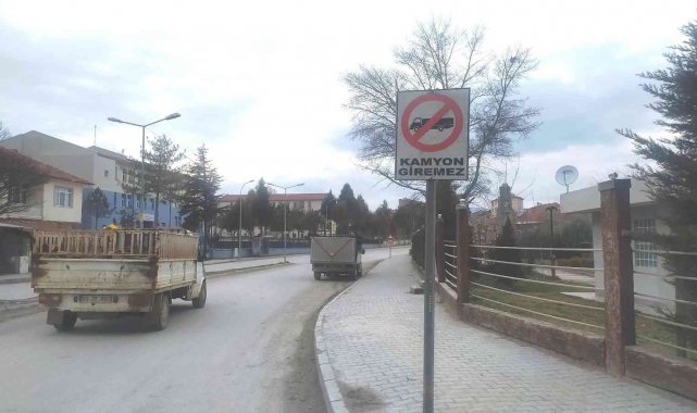 Hisarcık&#039;ta ağır tonajlı araçların ilçe merkezine girişleri yasaklandı