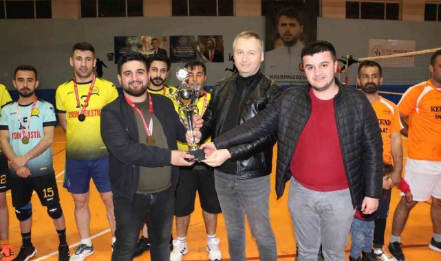 Hizan'da 'Voleybol Turnuvası' sona erdi