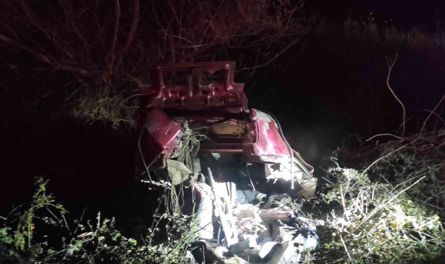 Hurdaya dönen araçtan 2 yaralı çıktı