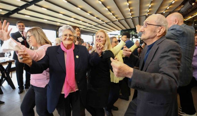 Huzurevi sakinlerinin eğlence dolu günü