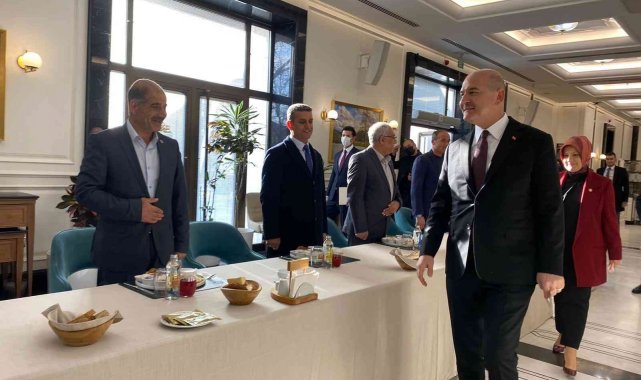 İçişleri Bakanı Soylu, Elazığlı muhtarlarla bir araya geldi