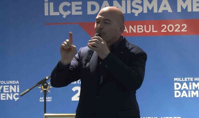 İçişleri Bakanı Süleyman Soylu, AK Parti Esenyurt İlçe Başkanlığı&#039;nda partililerle bir araya geldi