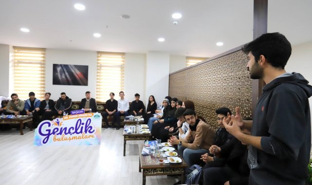 İdeathon yarışmasının kazananları gençlik buluşmasında ödüllendirildi