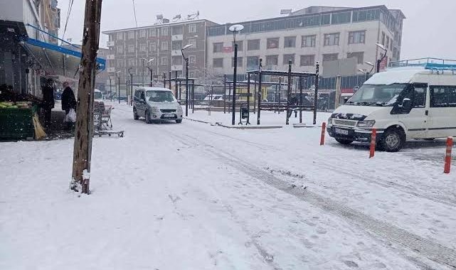 Iğdır Tuzluca ilçesindeki bazı köy okullarında eğitime ara verildi