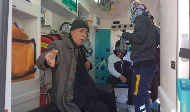 İki otomobil çarpıştı: 2 yaralı