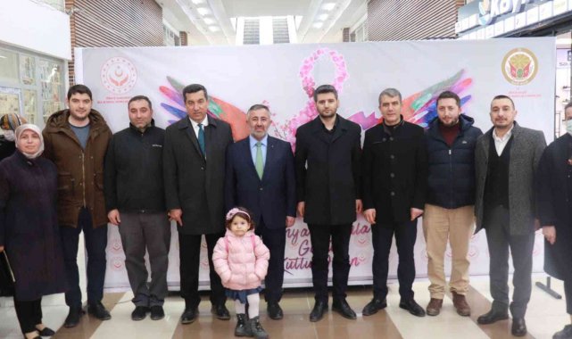 İl Başkanı Yıldırım, Kadınlar Günü için düzenlenen sergiyi gezdi